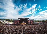 Download Festival: Η αστυνομία καλεί τους ροκάδες να απενεργοποιήσουν τα κινητά τους Download Festival: Η αστυνομία καλεί τους ροκάδες να απενεργοποιήσουν τα κινητά τους