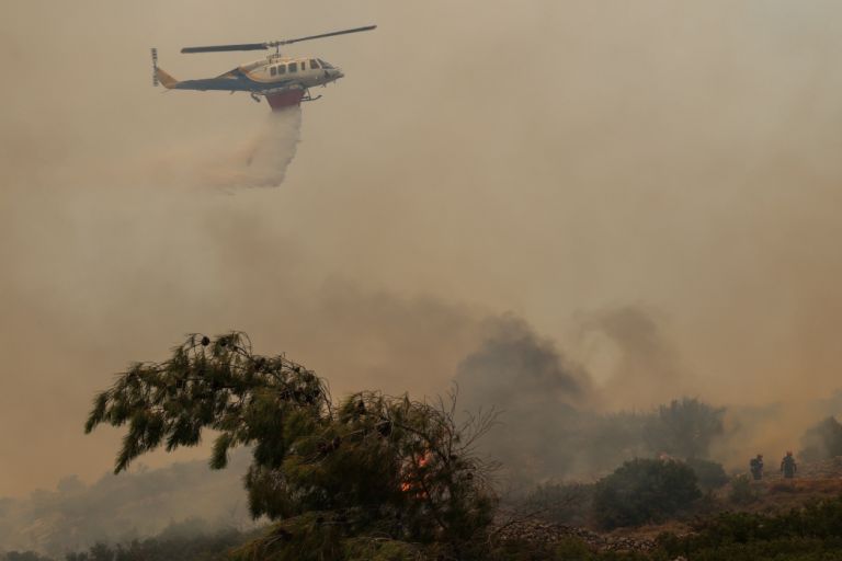 Χίος: Νέο 112 για εκκένωση περιοχών – Μάχη σε πέντε πύρινα μέτωπα