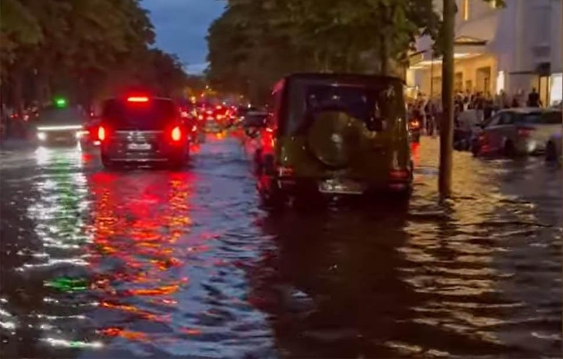 Απίστευτες εικόνες από την κακοκαιρία στο Παρίσι -Πλημμύρες,μπήκαν νερά στην εθνοσυνέλευση, δύο νεκροί
