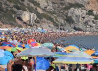 Καύσωνας ρεκόρ στην Ευρώπη: Συναγερμός για υγεία, καλλιέργειες και ενέργεια Καύσωνας ρεκόρ στην Ευρώπη: Συναγερμός για υγεία, καλλιέργειες και ενέργεια