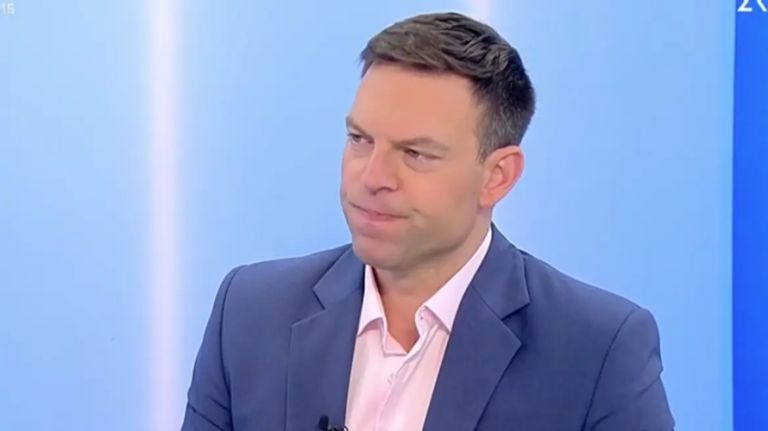 Κασσελάκης: «Τελειωμένη περίπτωση ο Τσίπρας»-Πώς δικαιολόγησε την υπογραφή με Πλεύση, Νίκη, Ελληνική Λύση
