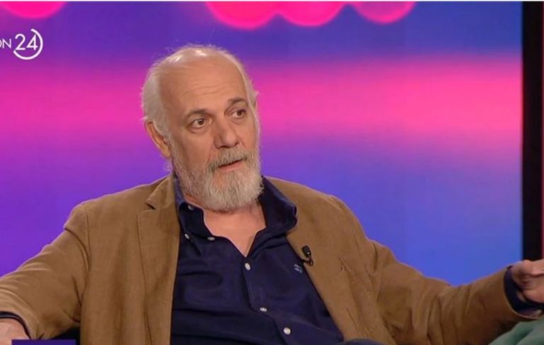 Γιώργος Κιμούλης: «Με έχει παρασύρει η εξουσία του θιασάρχη, παλιότερα αντιμετωπιζόταν ως κάτι φυσικό»