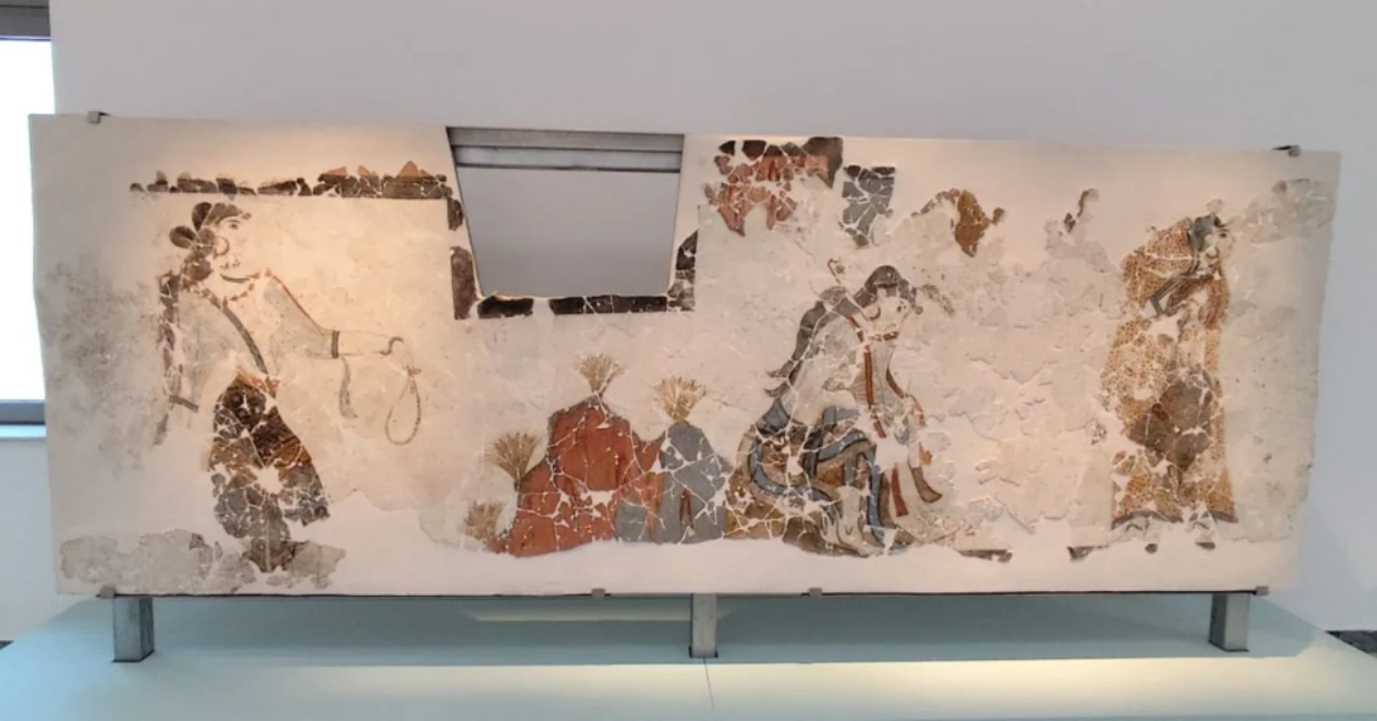Santorini’s Archaeological Museum Reopens as Greece’s 27th Revamped Cultural Gem