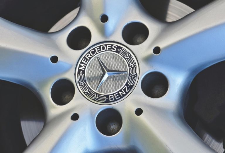 Γιατί η Mercedes πάει στα δικαστήρια την Ευρωπαϊκή Ένωση;