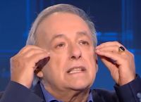 Ανδρέας Μικρούτσικος: Έβγαινε κάθε τσόλι, φασιστοειδές και με έλεγε ρευματοκλέφτη – Δεν είχα ούτε 1.000 ευρώ Ανδρέας Μικρούτσικος: Έβγαινε κάθε τσόλι, φασιστοειδές και με έλεγε ρευματοκλέφτη – Δεν είχα ούτε 1.000 ευρώ