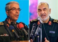Iran: Διπλό χτύπημα του Ισραήλ-Νεκροί ο αρχηγός των ενόπλων δυνάμεων και ο διοικητής των Φρουρών Επανάστασης Iran: Διπλό χτύπημα του Ισραήλ-Νεκροί ο αρχηγός των ενόπλων δυνάμεων και ο διοικητής των Φρουρών Επανάστασης