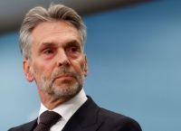 Σε περιδίνηση η Ολλανδία: Παραιτήθηκε ο πρωθυπουργός Ντικ Σχοφ, καταρρέει η κυβέρνηση συνασπισμού Σε περιδίνηση η Ολλανδία: Παραιτήθηκε ο πρωθυπουργός Ντικ Σχοφ, καταρρέει η κυβέρνηση συνασπισμού
