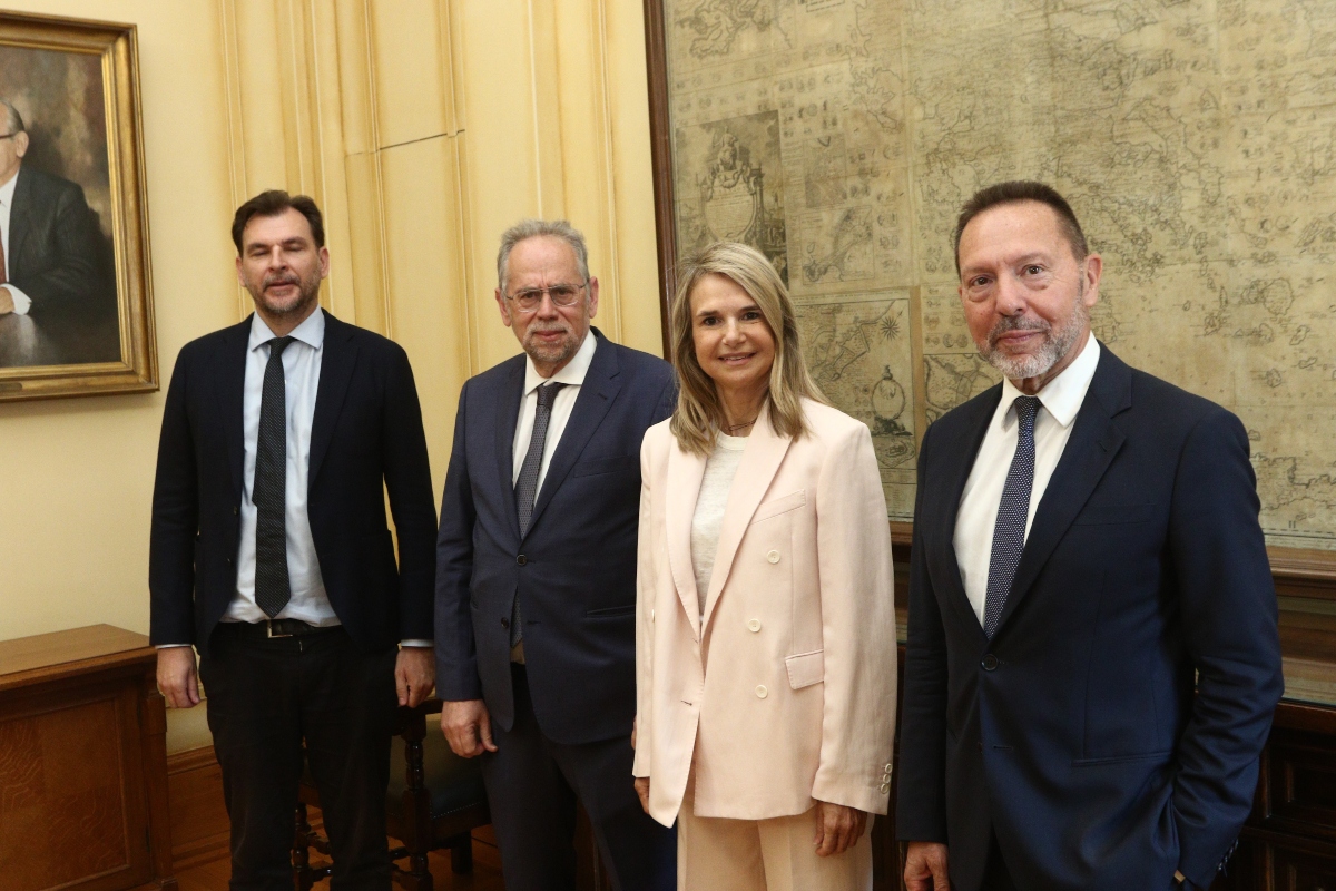 Μιλένα Αποστολάκη προς Γιάννη Στουρνάρα: Ανάγκη δίκαιης λύσης για τους δανειολήπτες σε ελβετικό φράγκο