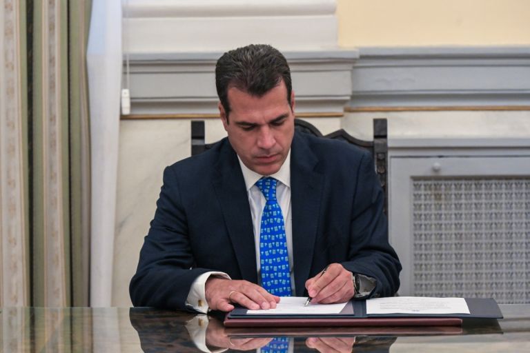 Πλεύρης: Θα συνεχίσω την πολιτική Βορίδη–Κανένας παράνομος μετανάστης δεν θα μπορεί να νομιμοποιηθεί στη χώρα