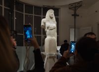 Σαντορίνη: Εγκαινιάστηκε το Αρχαιολογικό Μουσείο Θήρας με την εμβληματική έκθεση «Κυκλαδίτισσες Σαντορίνη: Εγκαινιάστηκε το Αρχαιολογικό Μουσείο Θήρας με την εμβληματική έκθεση «Κυκλαδίτισσες