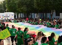 athens pride 2025: Με πορεία στο κέντρο της Αθήνας γιόρτασε τα 20 χρόνια του [vid,pics]