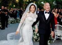 Εντυπωσιακή νύφη η Λόρεν Σάντσεζ με θεόστενο σούπερ σέξι νυφικό Dolce & Gabbana Εντυπωσιακή νύφη η Λόρεν Σάντσεζ με θεόστενο σούπερ σέξι νυφικό Dolce & Gabbana