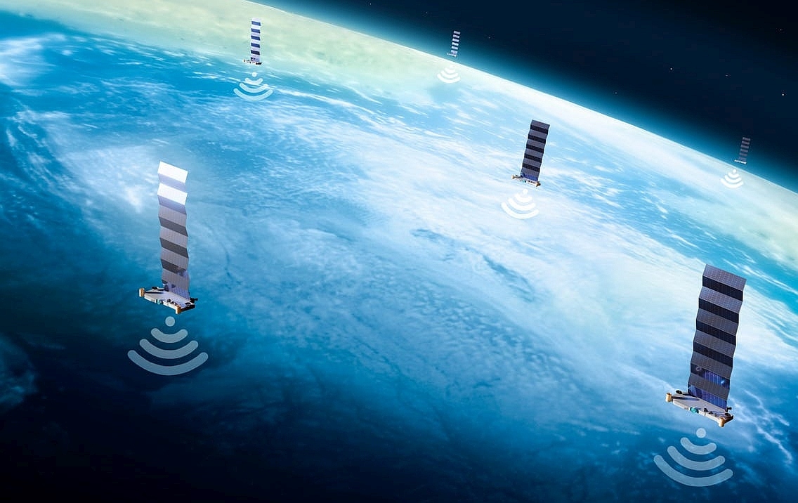 Starlink: Οι δορυφόροι του Μασκ απειλούν να τυφλώσουν το μεγαλύτερο ραδιοτηλεσκόπιο του κόσμου