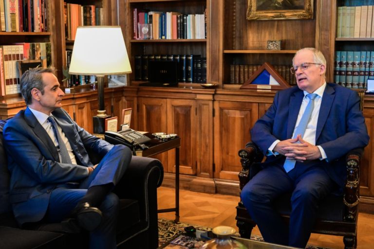 Μητσοτάκης: Πλοία του ΠΝ έξω από τη Λιβύη για τους μετανάστες – «Δεν θα κάνουν κουμάντο οι διακινητές»