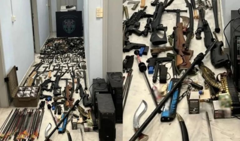Χανιά: “Οπλοστάσιο” με βαλλίστρες, τόξα, σπαθιά, δυναμίτες εντοπίστηκε σε σπίτι 42χρονου