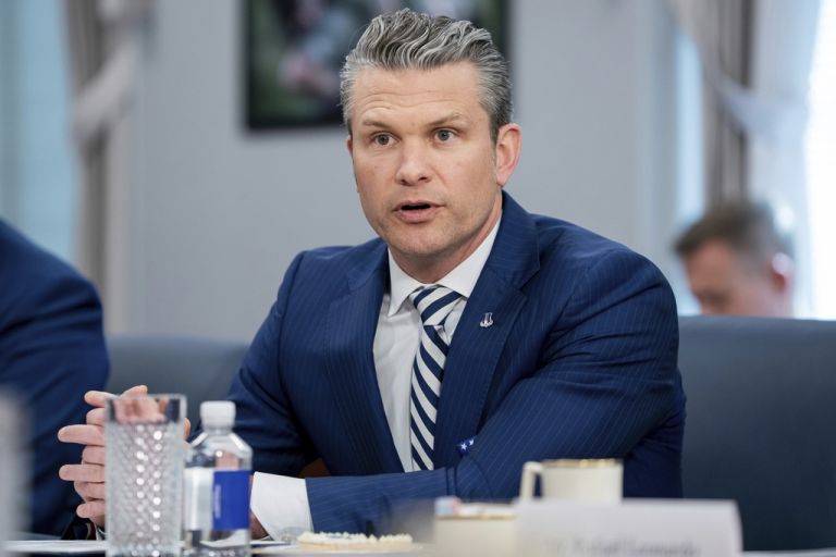 Κίνα: Πυρά κατά υπουργού Άμυνας των ΗΠΑ – «Διατυμπανίζει μια νοοτροπία Ψυχρού Πολέμου»