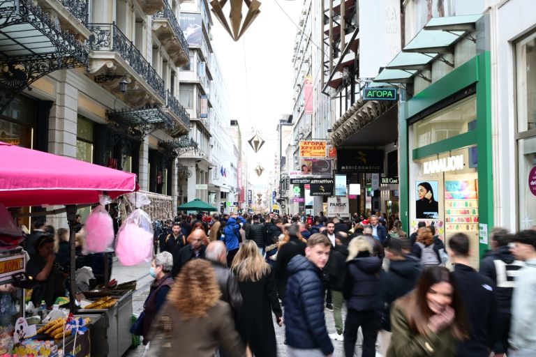 Θερινές εκπτώσεις: Πότε αναμένεται να ξεκινήσουν