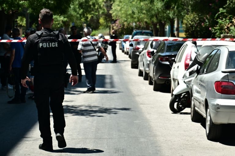 Πυροβολισμοί στην Ακαδημία Πλάτωνος: Τραυματίες ένας Τούρκος και ένας αστυνομικός