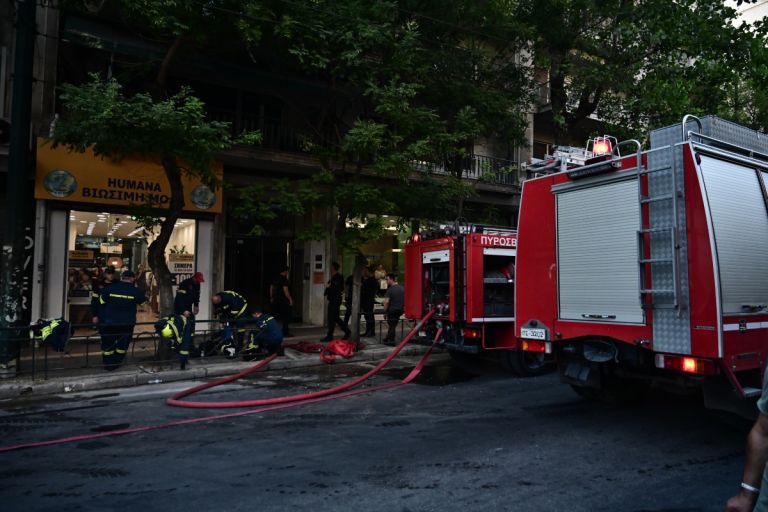 Πέτρος Φιλιππίδης: Ξεκίνησε στο πίσω μπαλκόνι – Η Πυροσβεστική εξετάζει και το σενάριο του εμπρησμού