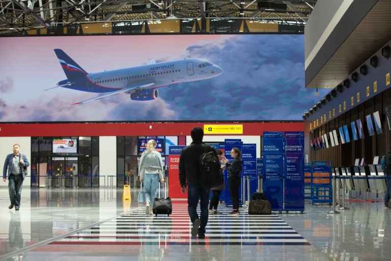 Η Aeroloft δέχθηκε επίθεση από χάκερς – Εικόνες χάους στο αεροδρόμιο