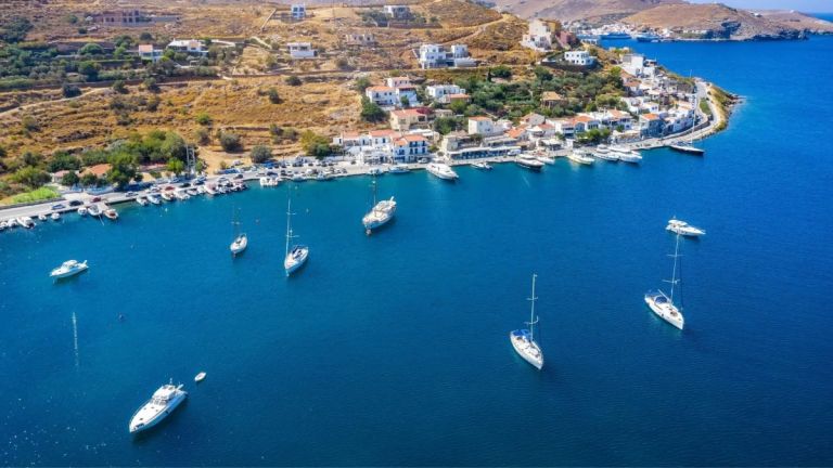 Low Season Traveller: Πρωτιά για την Άνδρο