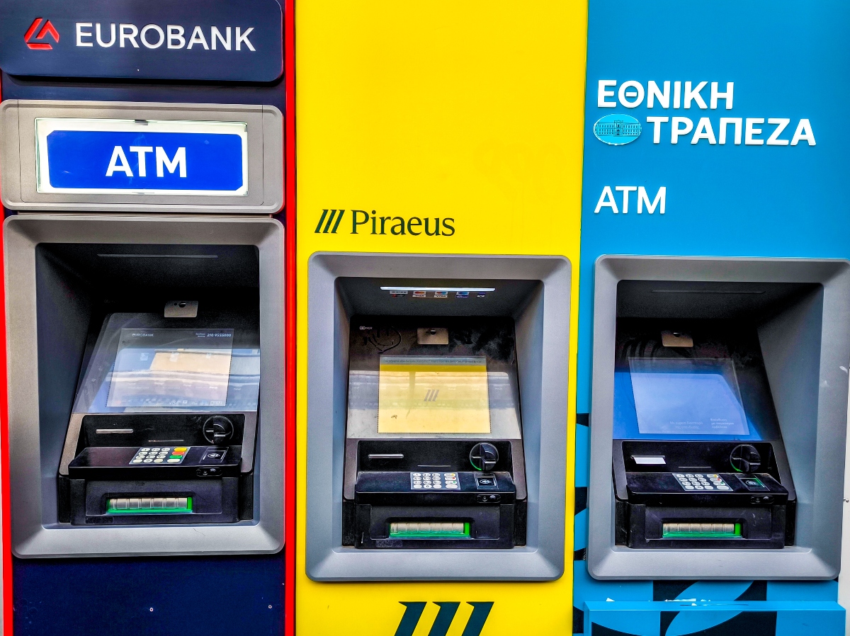 Απειλούν με απόσυρση των ΑΤΜ οι εταιρείες-πάροχοι