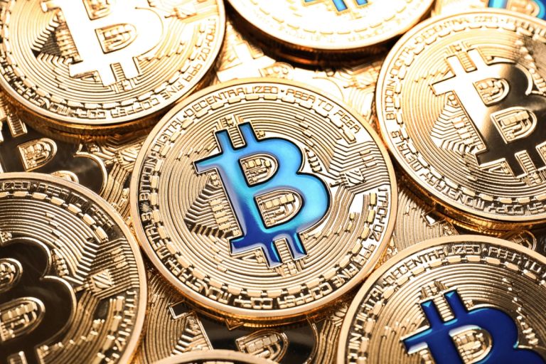 Bitcoin: Βουτιά στις $115.000 καθώς δέχεται πίεσεις από τις νέες εκτιμήσεις της Fed για τα επιτόκια