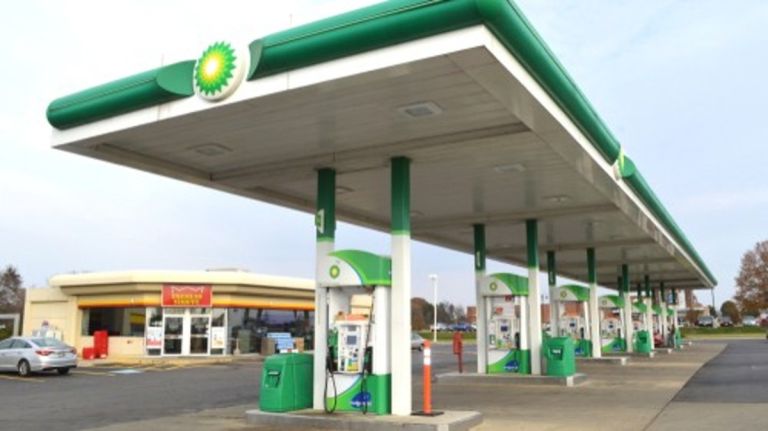 BP: Οι χαμηλές τιμές ενέργειας προκαλούν “πονοκέφαλο” 1,5 δισ. δολαρίων