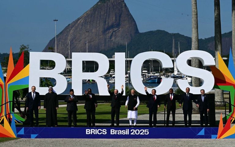 BRICS: “Σοβαρές ανησυχίες” για την επιβολή μονομερών δασμών