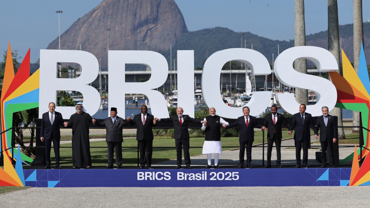Σύνοδος κορυφής BRICS 2025, αποδολαριοποίηση και οι προειδοποιήσεις του Τραμπ