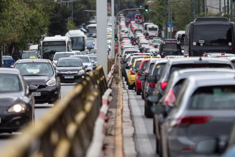 Έρχονται σαρωτικοί έλεγχοι για οχήματα χωρίς ΚΤΕΟ, τέλη κυκλοφορίας ή σε ψευδή ακινησία