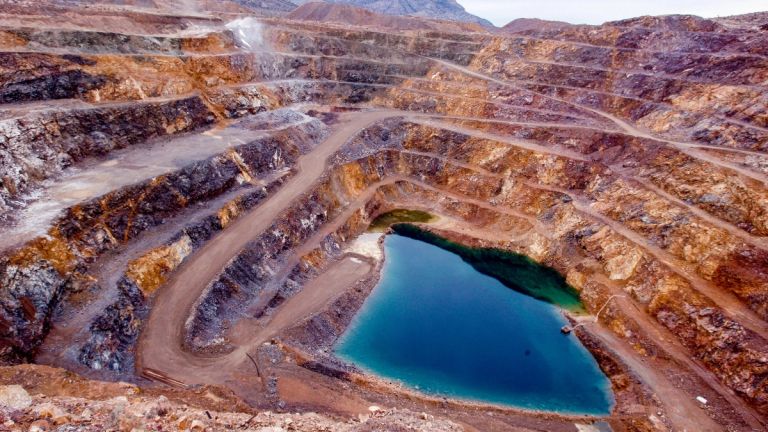 Κίνα: Καθαρή εξόρυξη ή ένα δηλητηριασμένο μέλλον;