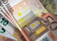 Επίδομα 100 ευρώ σε 80.000 ιδιωτικούς υπαλλήλους μέσα σε 3 ώρες Επίδομα 100 ευρώ σε 80.000 ιδιωτικούς υπαλλήλους μέσα σε 3 ώρες