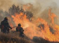 Σε ύφεση η φωτιά στην Κορινθία Σε ύφεση η φωτιά στην Κορινθία
