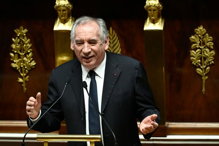 Γαλλία: Πρόταση μομφής κατά της κυβέρνησης Μπαϊρού για το συνταξιοδοτικό