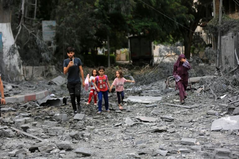 Ο στρατός του Ισραήλ επεκτείνει τις εκκενώσεις στη Γάζα ενώ ο λιμός επιδεινώνεται