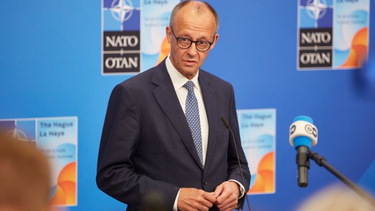 Μερτς: Η Γερμανία είναι έτοιμη να αγοράσει Patriot από τις ΗΠΑ για την Ουκρανία