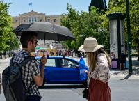 Καύσωνας: Στους 43 βαθμούς σήμερα – Την Κυριακή λήξη του συναγερμού Καύσωνας: Στους 43 βαθμούς σήμερα – Την Κυριακή λήξη του συναγερμού