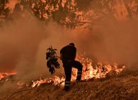 Μάχη με τις φλόγες σε Εύβοια, Κρήτη, Μεσσηνία και Κύθηρα Μάχη με τις φλόγες σε Εύβοια, Κρήτη, Μεσσηνία και Κύθηρα