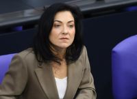 Ράιχε: Οι δασμοί προκαλούν αλλά προσφέρουν «ασφάλεια» Ράιχε: Οι δασμοί προκαλούν αλλά προσφέρουν «ασφάλεια»