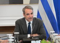 Οι πρωτοβουλίες της κυβέρνησης για επανεκκίνηση Οι πρωτοβουλίες της κυβέρνησης για επανεκκίνηση