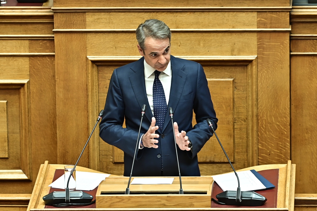 Μητσοτάκης σε Ανδρουλάκη: «Κακέκτυπο του ΠΑΣΟΚ του ’80 χωρίς το χάρισμα του Ανδρέα»