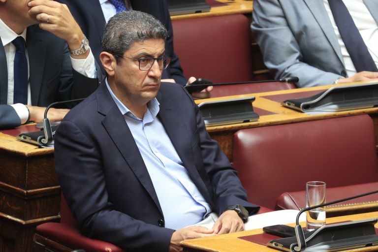 Την άρση της ασυλίας του Αυγενάκη και του Νίκου Παπαδόπουλου αποφάσισε η Ολομέλεια της Βουλής