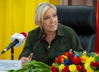 Κλιματιστικά υπόσχεται στους Γάλλους η Λεπέν Κλιματιστικά υπόσχεται στους Γάλλους η Λεπέν
