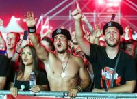 Ζάγκρεμπ: Φιλοναζιστικοί χαιρετισμοί απόΜάρκο Πέρκοβιτς και χιλιάδες θεατές Ζάγκρεμπ: Φιλοναζιστικοί χαιρετισμοί απόΜάρκο Πέρκοβιτς και χιλιάδες θεατές