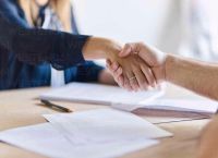 EY-Parthenon: Η Ελλάδα κατέγραψε 13 συμφωνίες συγχωνεύσεων και εξαγορών το πρώτο τρίμηνο