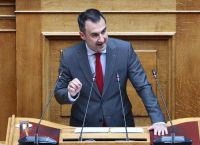 Χαρίτσης: Μελόνι και Όρμπαν η πολιτική οικογένεια Μητσοτάκη Χαρίτσης: Μελόνι και Όρμπαν η πολιτική οικογένεια Μητσοτάκη