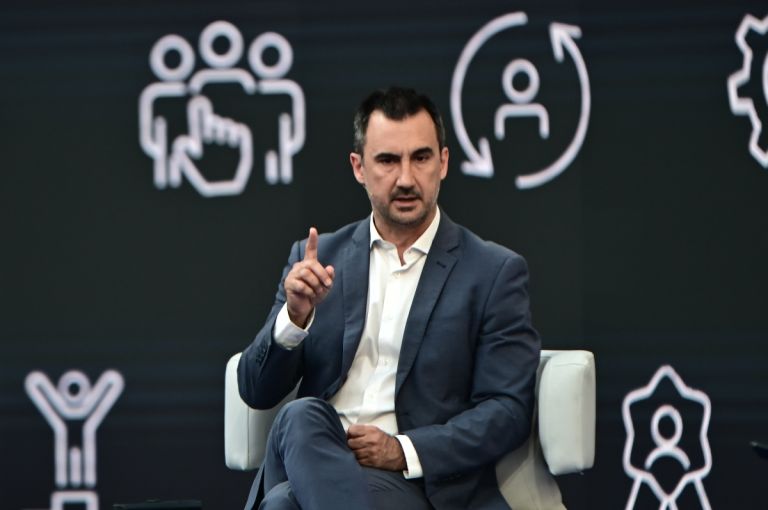 Χαρίτσης: Αποχώρηση από το Προεδρικό Μέγαρο σε ένδειξη διαμαρτυρίας