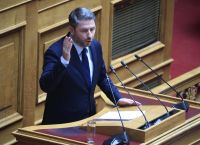 Ανδρουλάκης: «Δεν μας αξίζει ένας αδύναμος και πολιτικά εκβιαζόμενος πρωθυπουργός» Ανδρουλάκης: «Δεν μας αξίζει ένας αδύναμος και πολιτικά εκβιαζόμενος πρωθυπουργός»