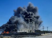 Φωτιά σε εργοστάσιο πλαστικών στη Ριτσώνα Φωτιά σε εργοστάσιο πλαστικών στη Ριτσώνα